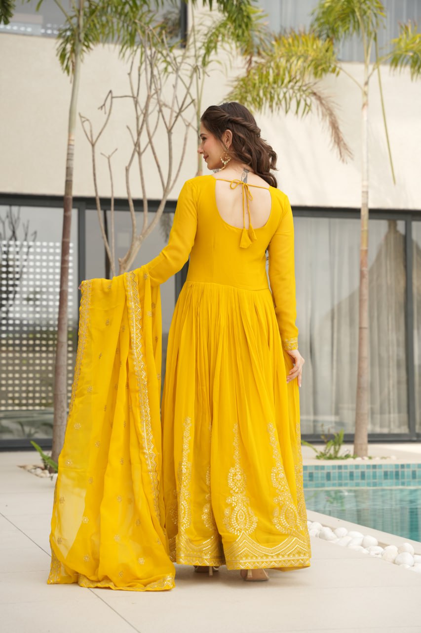 Yellow Anarkali Suit β¨